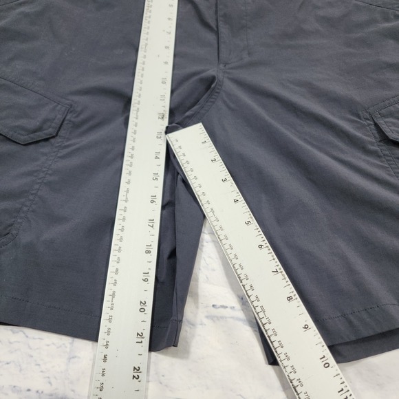 Under Armour MENS SIZE 38 Fish Hunter Cargo Shorts Black 1304649 UPF 30 10" - Picture 4 of 14